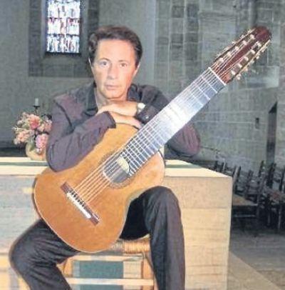 Zu Gast bei der Nacht der Kultur: Gitarrist Daniel Küper spielt in der St.-Johannis-Kirche. Archivfoto: Kornelia Schmidt-Hagemeyer